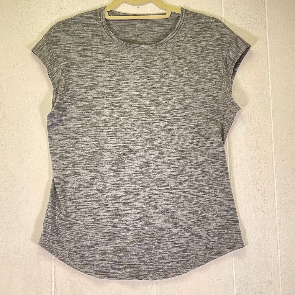 Woman's Small LuluLemon Workout Performance Side‎ Vented Wicking Shirt